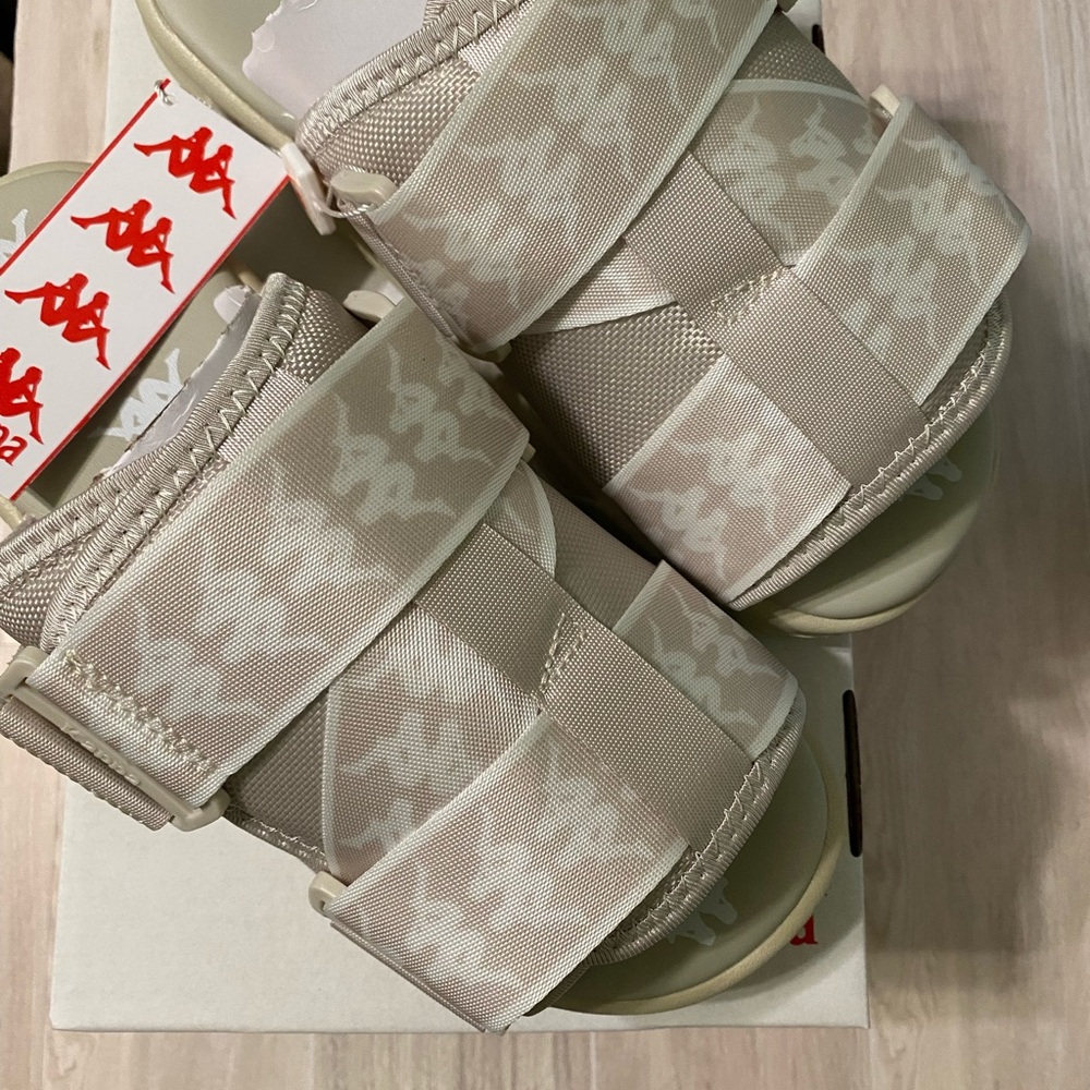 NEW Unisex KAPPA 222 Banda Mitel 1 Size 7 Slides